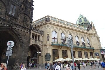 Prague Hradcany Castle, St Vitus Cathedral Tour with Tickets